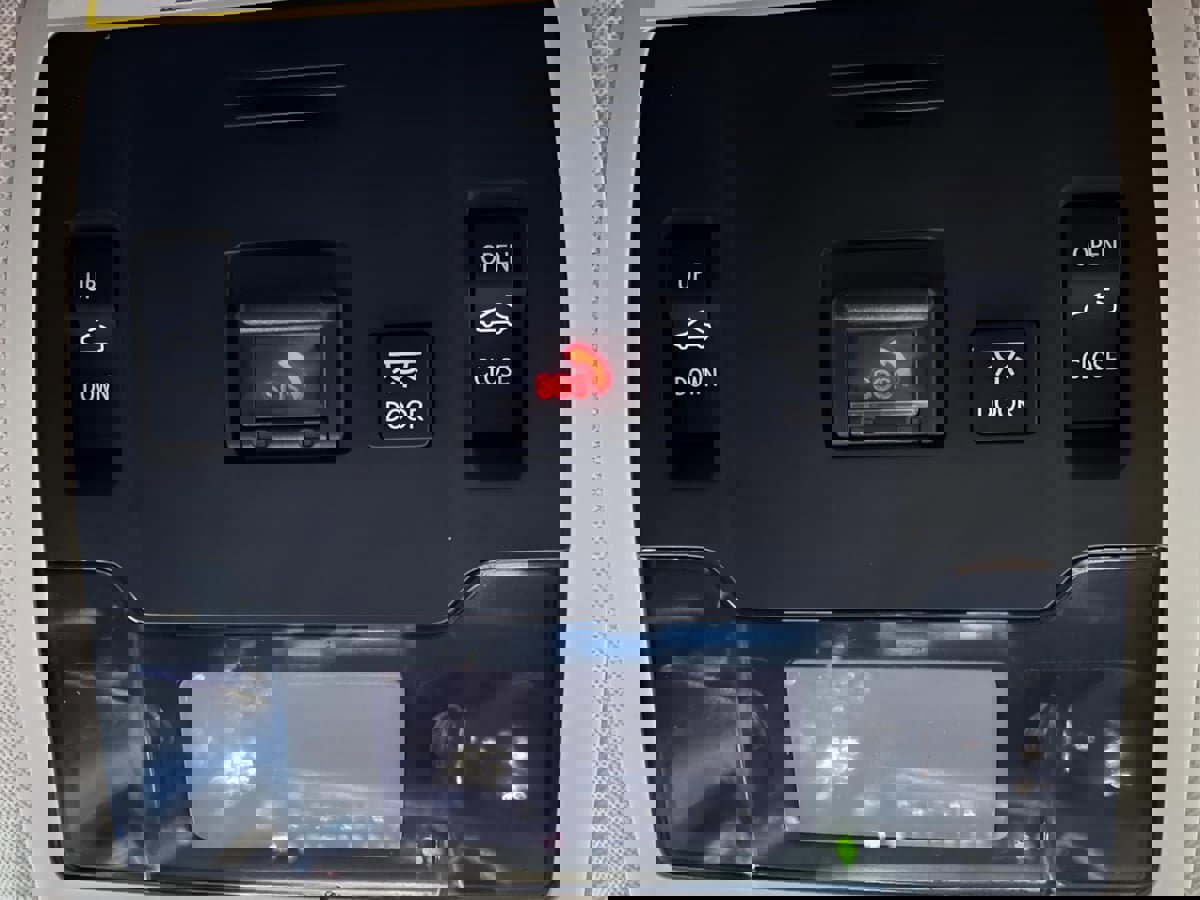 Used 2021 Lexus ES 300h w/ Accessory Package 2 image 33