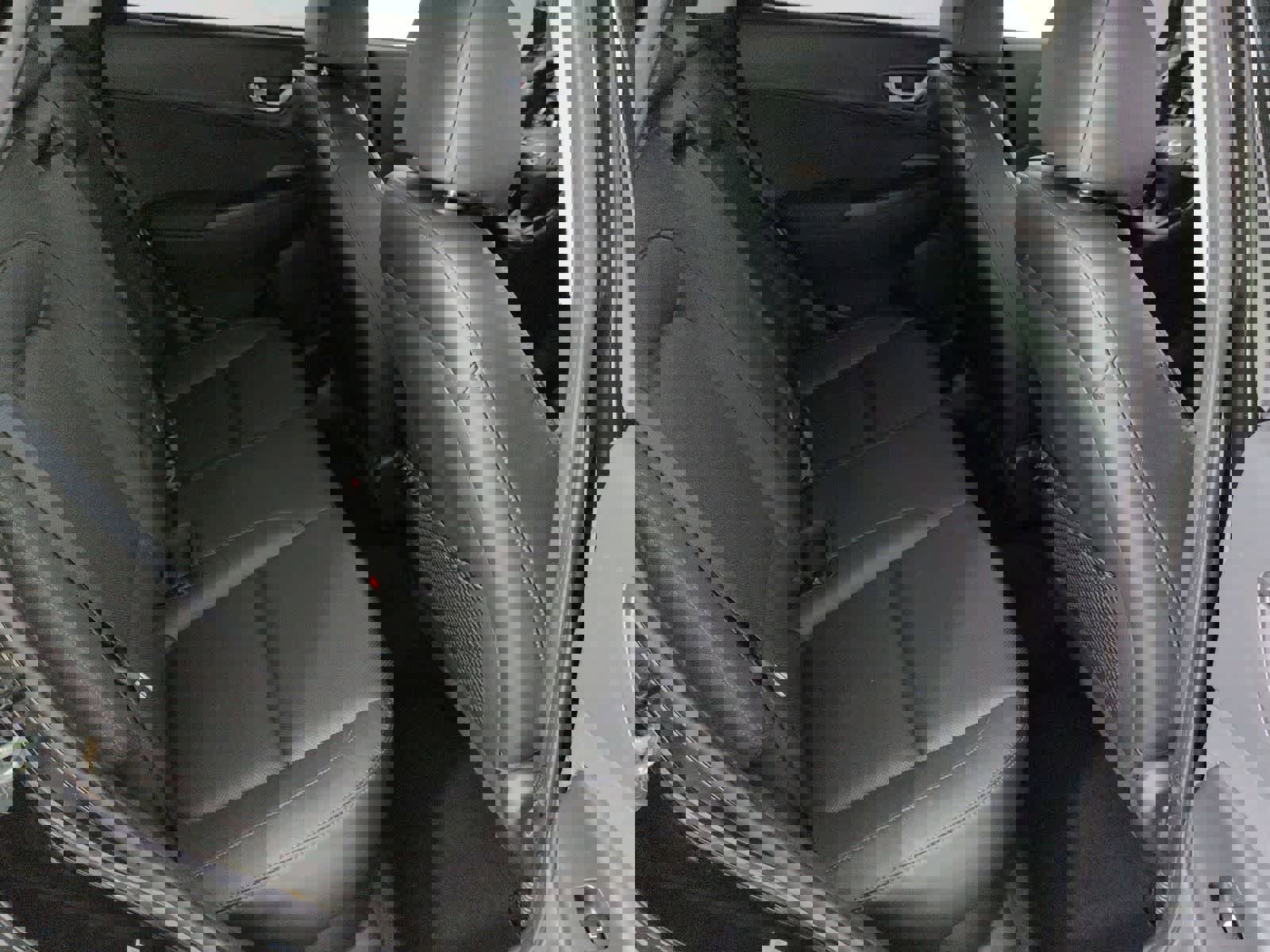 Used 2022 Hyundai Kona Limited w/ Cargo Package image 21