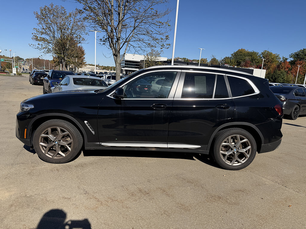 Used 2024 BMW X3 xDrive30i w/ Premium Package AWD/4WD image 2