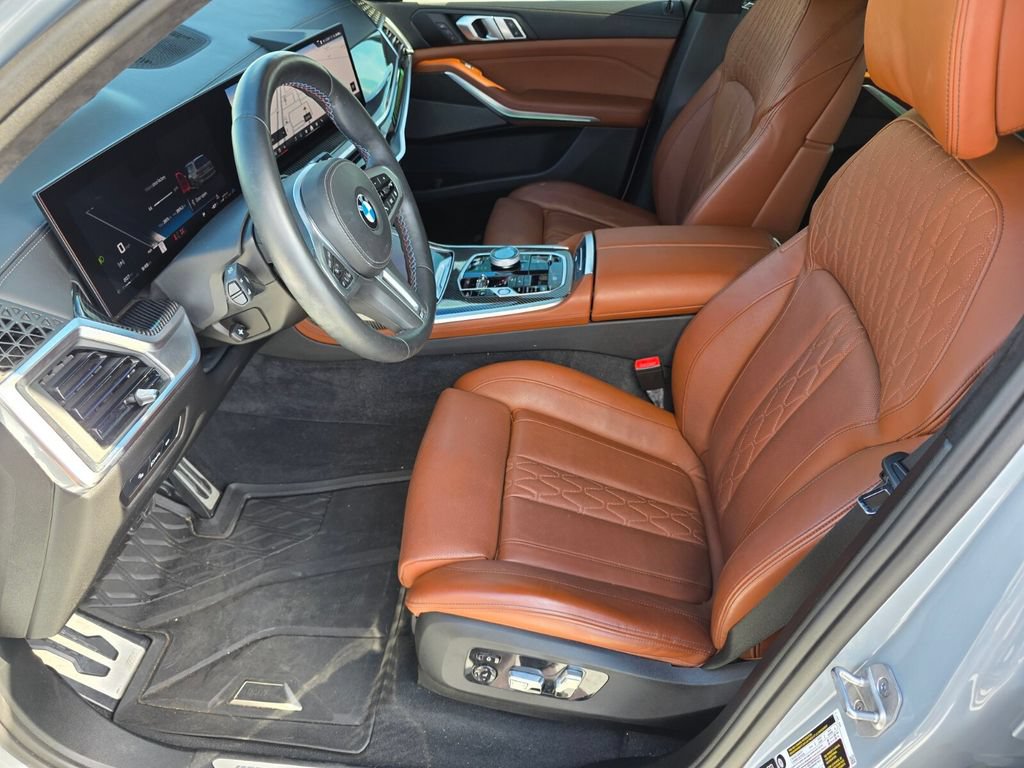 Certified 2025 BMW X7 M60i w/ Climate Comfort Package AWD/4WD image 9
