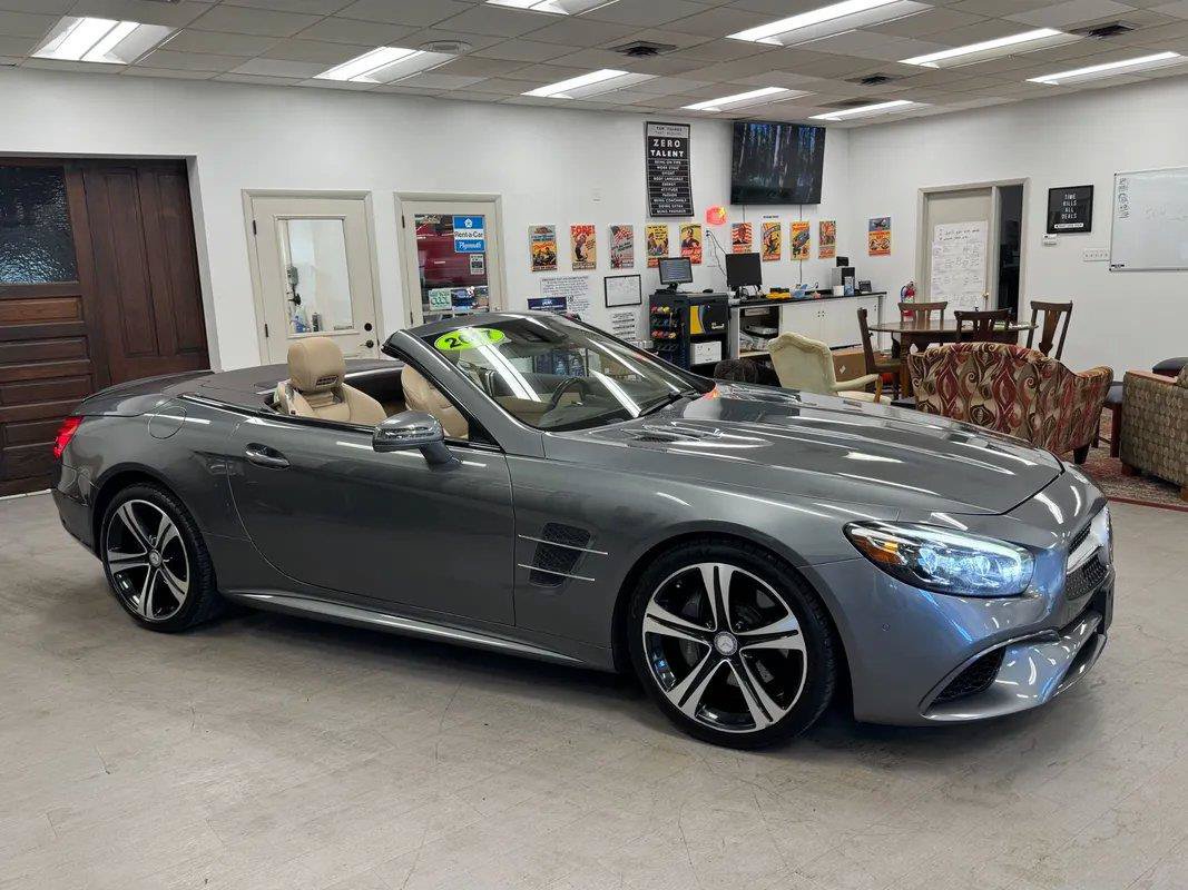Used 2017 Mercedes-Benz SL 450 image 2