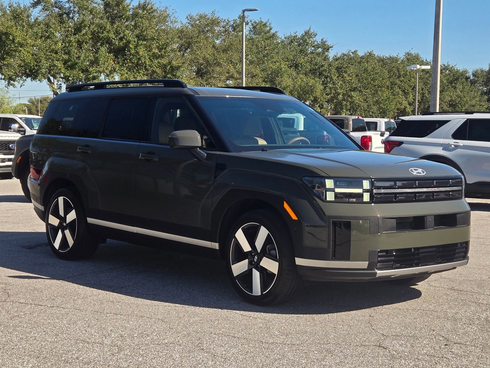 Used 2024 Hyundai Santa Fe Limited image 7