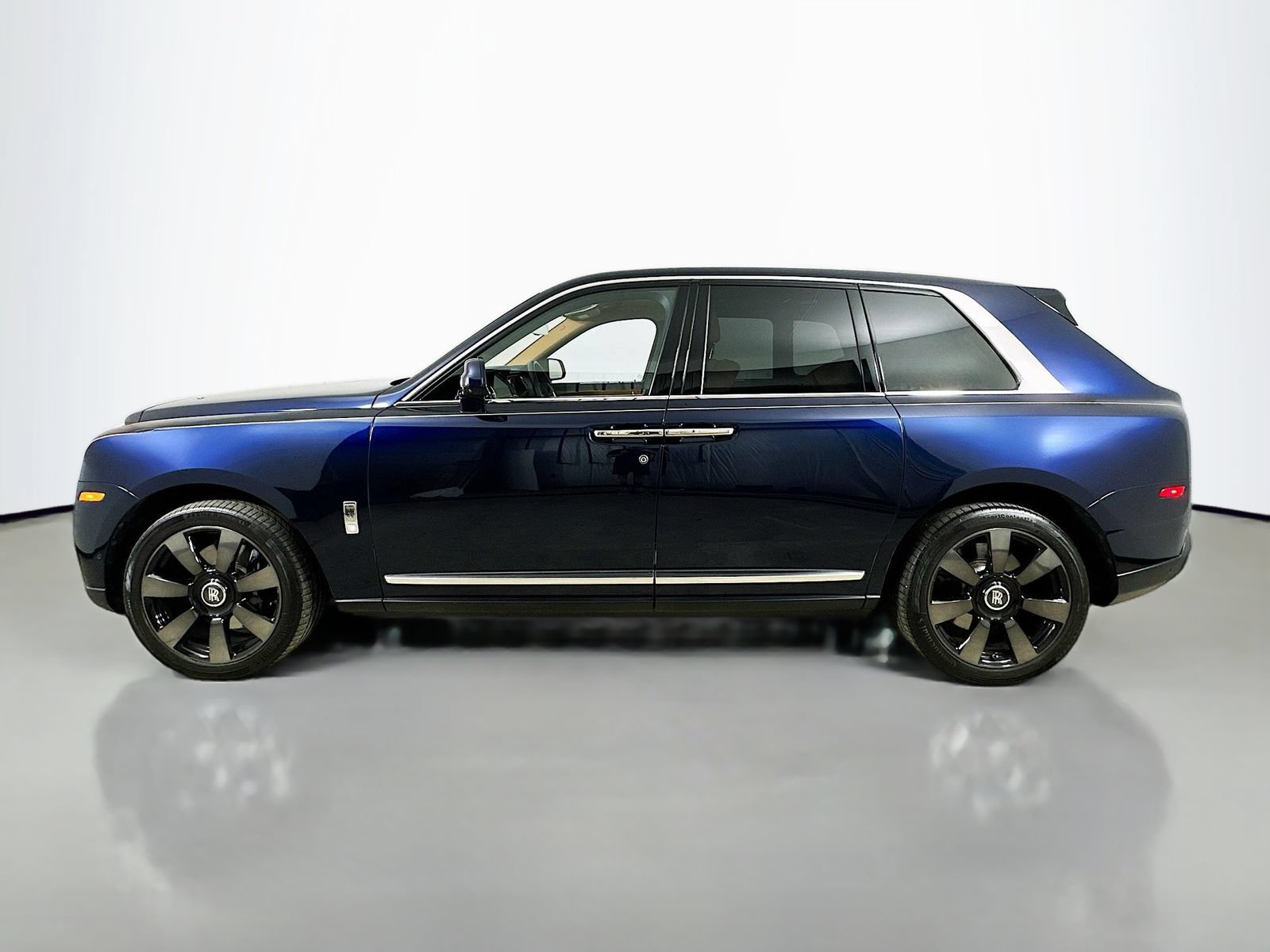 Used 2019 Rolls-Royce Cullinan AWD/4WD image 11