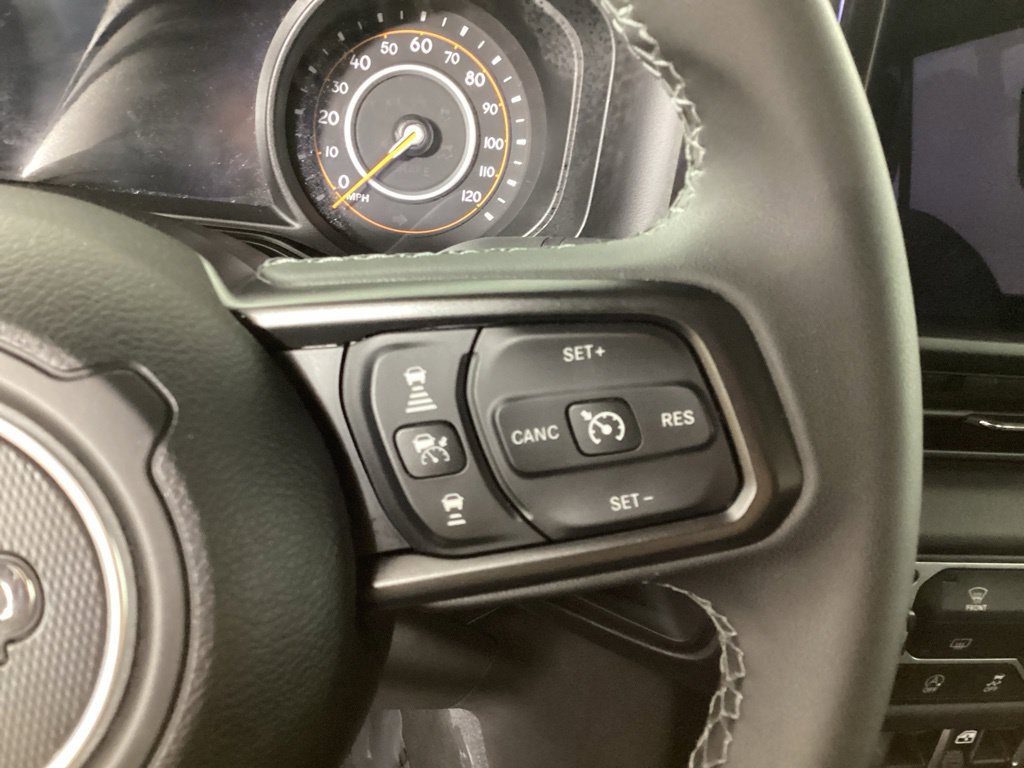 Used 2026 Jeep Gladiator Rubicon AWD/4WD image 15