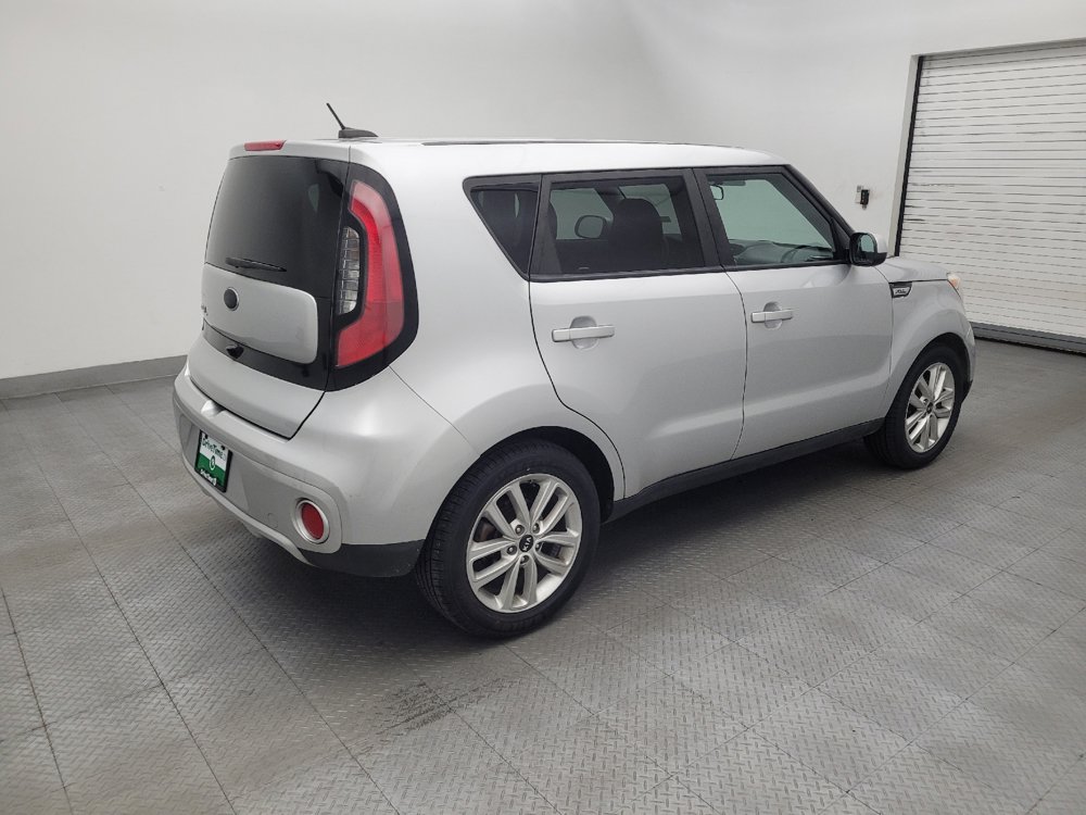 Used 2018 Kia Soul + FWD image 10