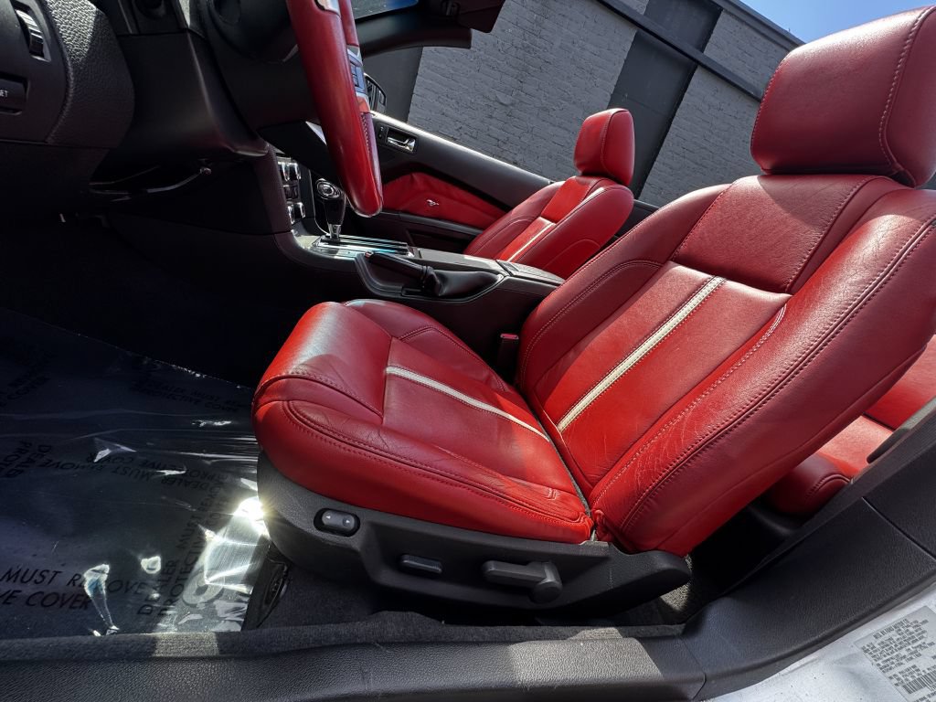 Used 2011 Ford Mustang GT Premium w/ 401A Rapid Spec Order Code RWD image 10