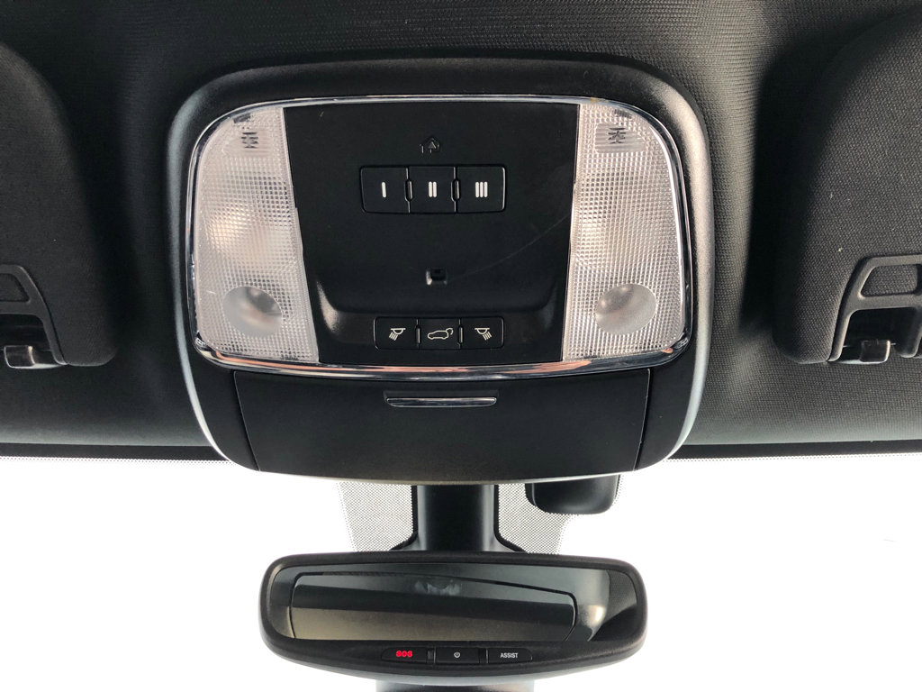 Used 2019 Jeep Grand Cherokee Limited image 17