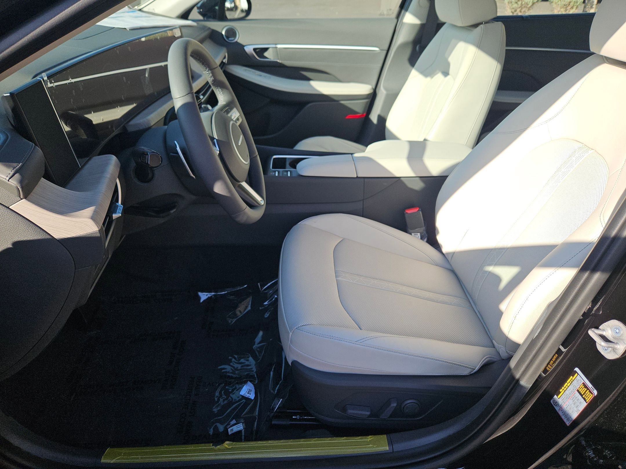 New 2025 Hyundai Sonata Limited image 16