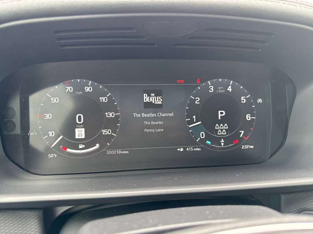 Used 2025 Land Rover Discovery Dynamic SE image 24