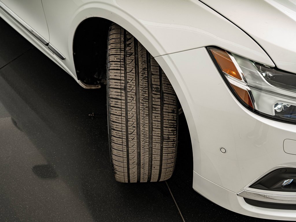 Used 2023 Volvo S90 B6 Ultimate w/ Lounge Package image 40