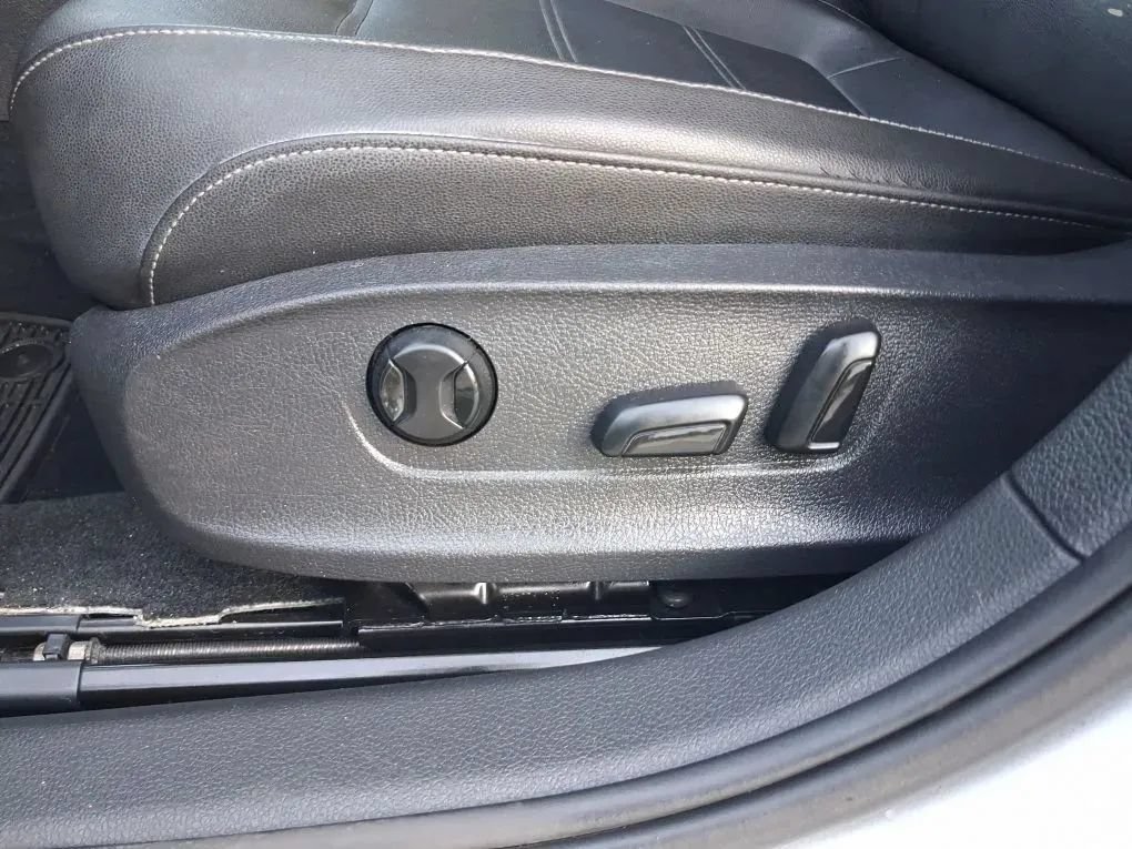 Used 2020 Volkswagen Passat 2.0T R-Line FWD image 21
