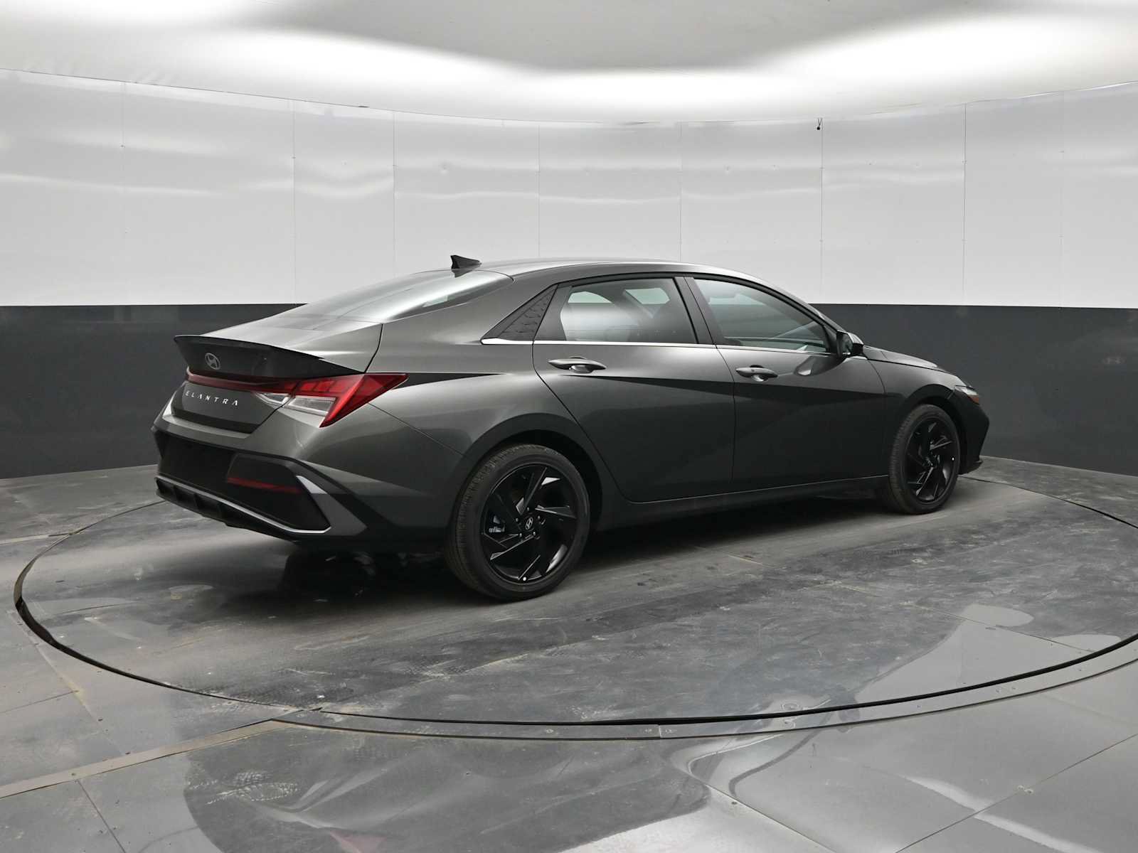 New 2026 Hyundai Elantra SEL Sport Premium FWD image 8