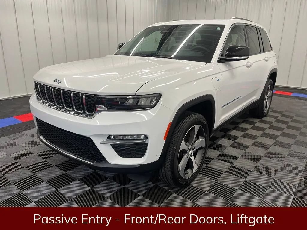 Used 2022 Jeep Grand Cherokee Limited 4xe w/ Luxury Tech Group II AWD/4WD image 8