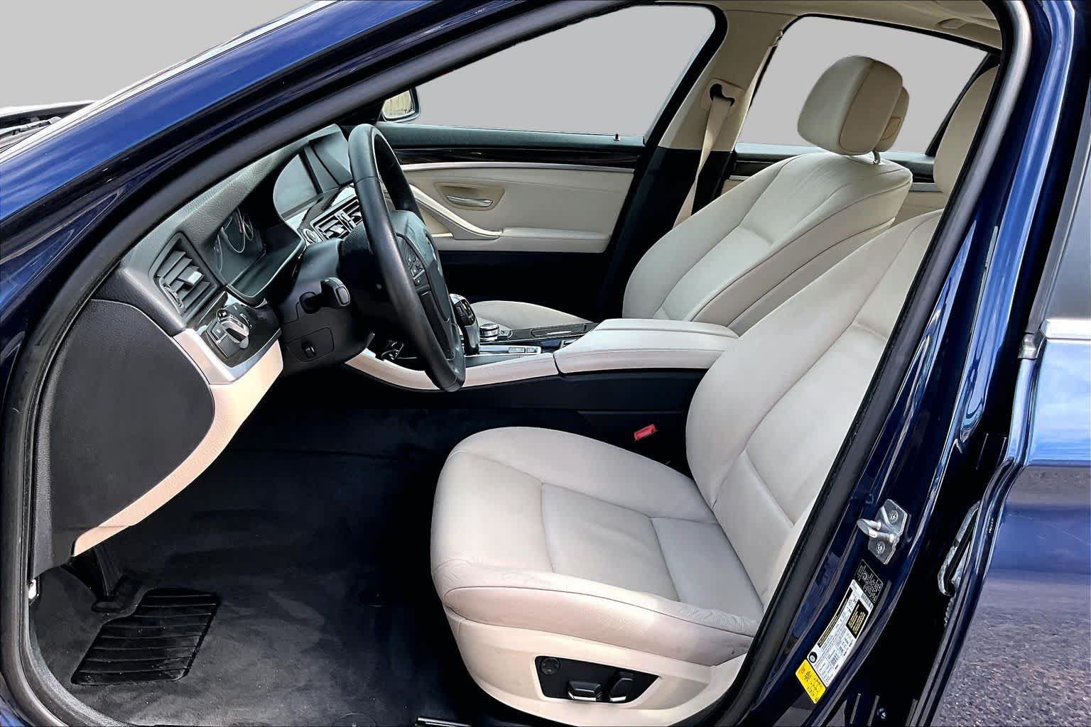 Used 2011 BMW 528i Sedan RWD image 6