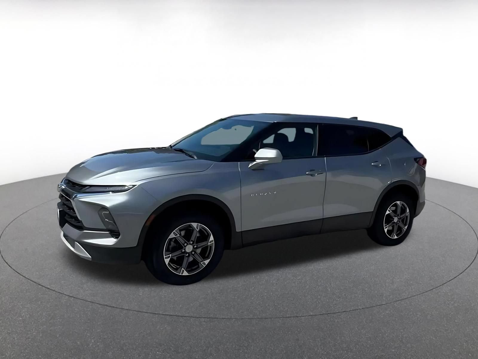 Used 2025 Chevrolet Blazer LT FWD image 7