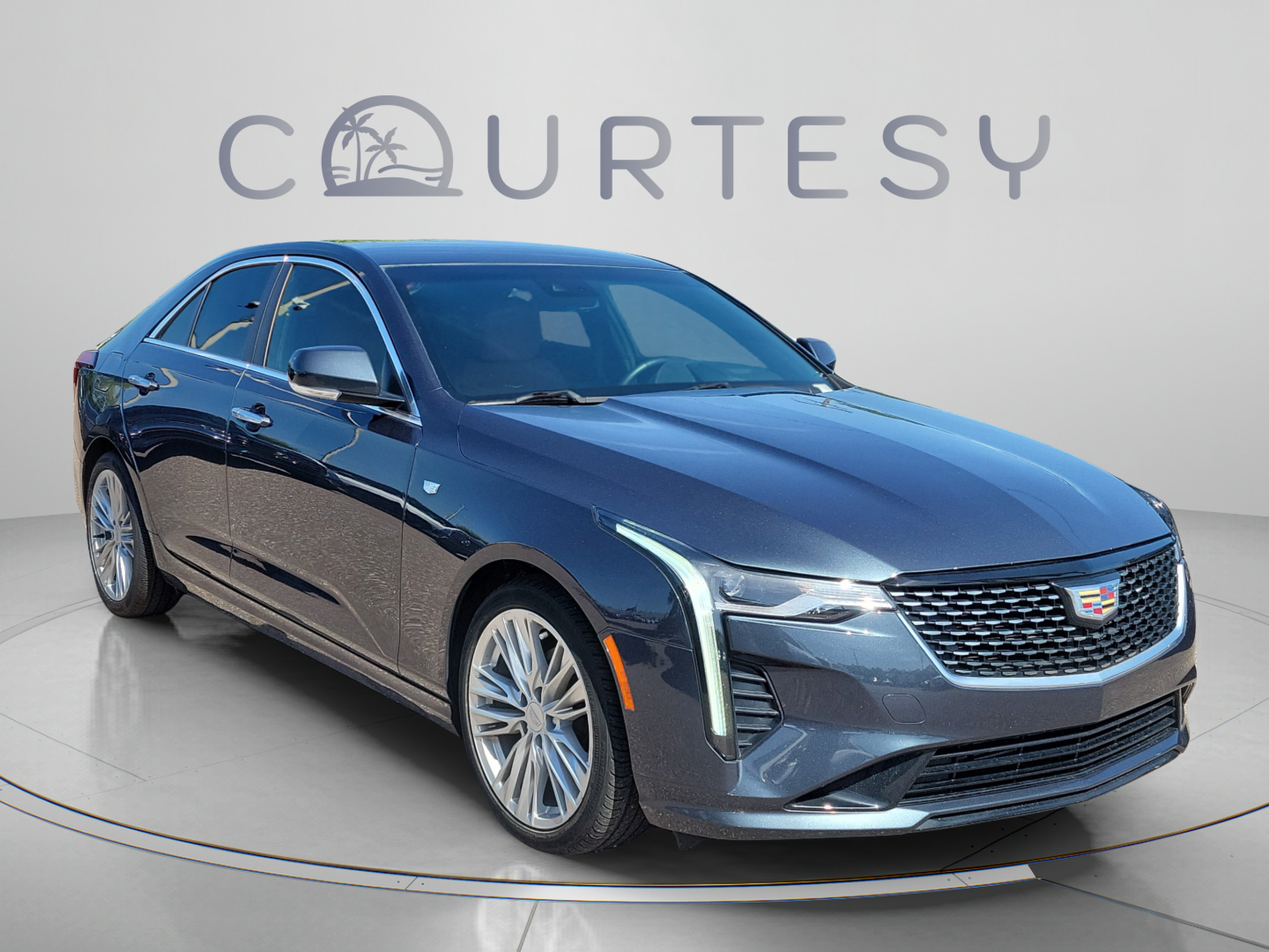 Used 2021 Cadillac CT4 Premium Luxury RWD image 4
