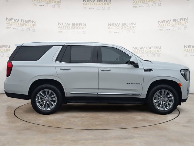 Used 2022 GMC Yukon SLT w/ SLT Luxury Package AWD/4WD image 6