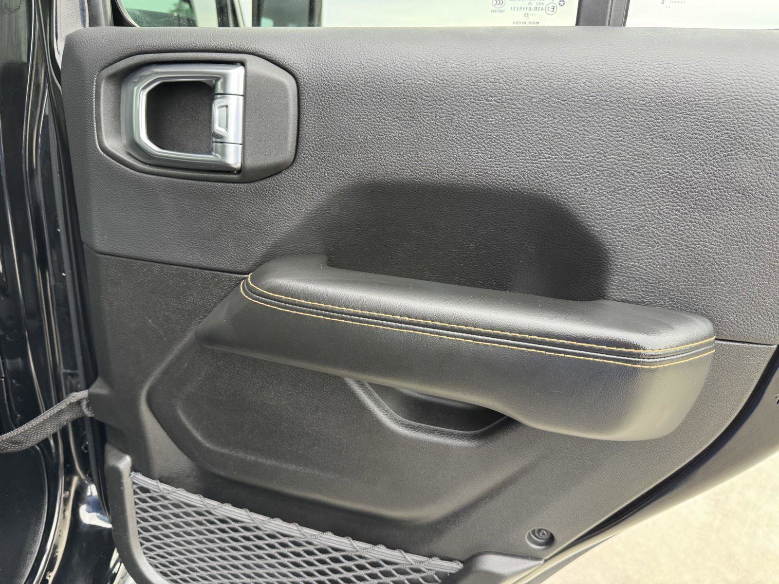 Certified 2025 Jeep Wrangler Sahara image 12