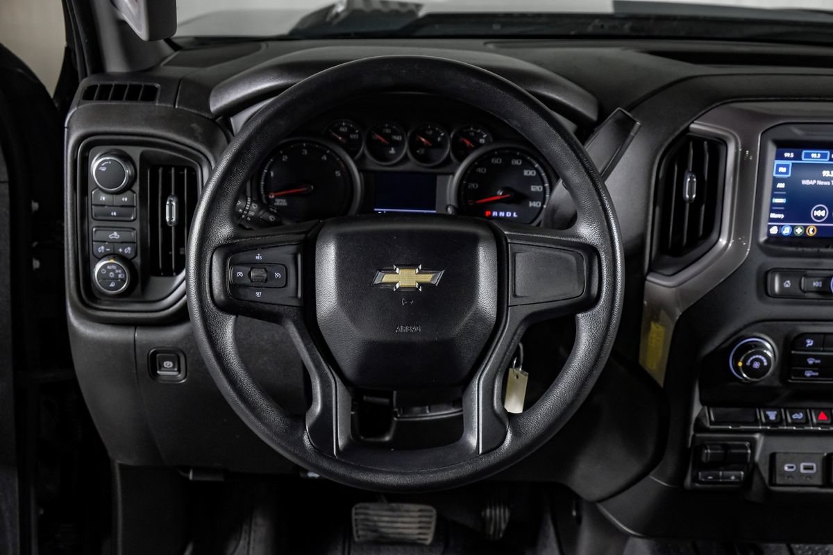 Used 2021 Chevrolet Silverado 2500 Custom w/ Custom Value Package AWD/4WD image 17