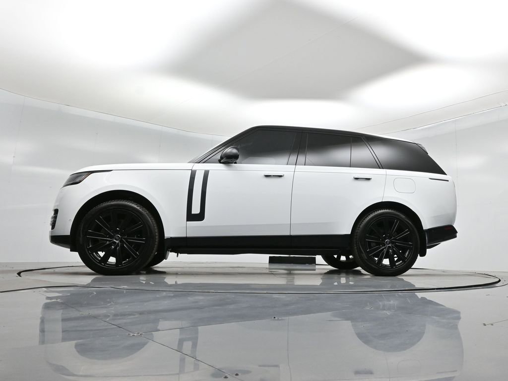 Used 2025 Land Rover Range Rover SE image 48