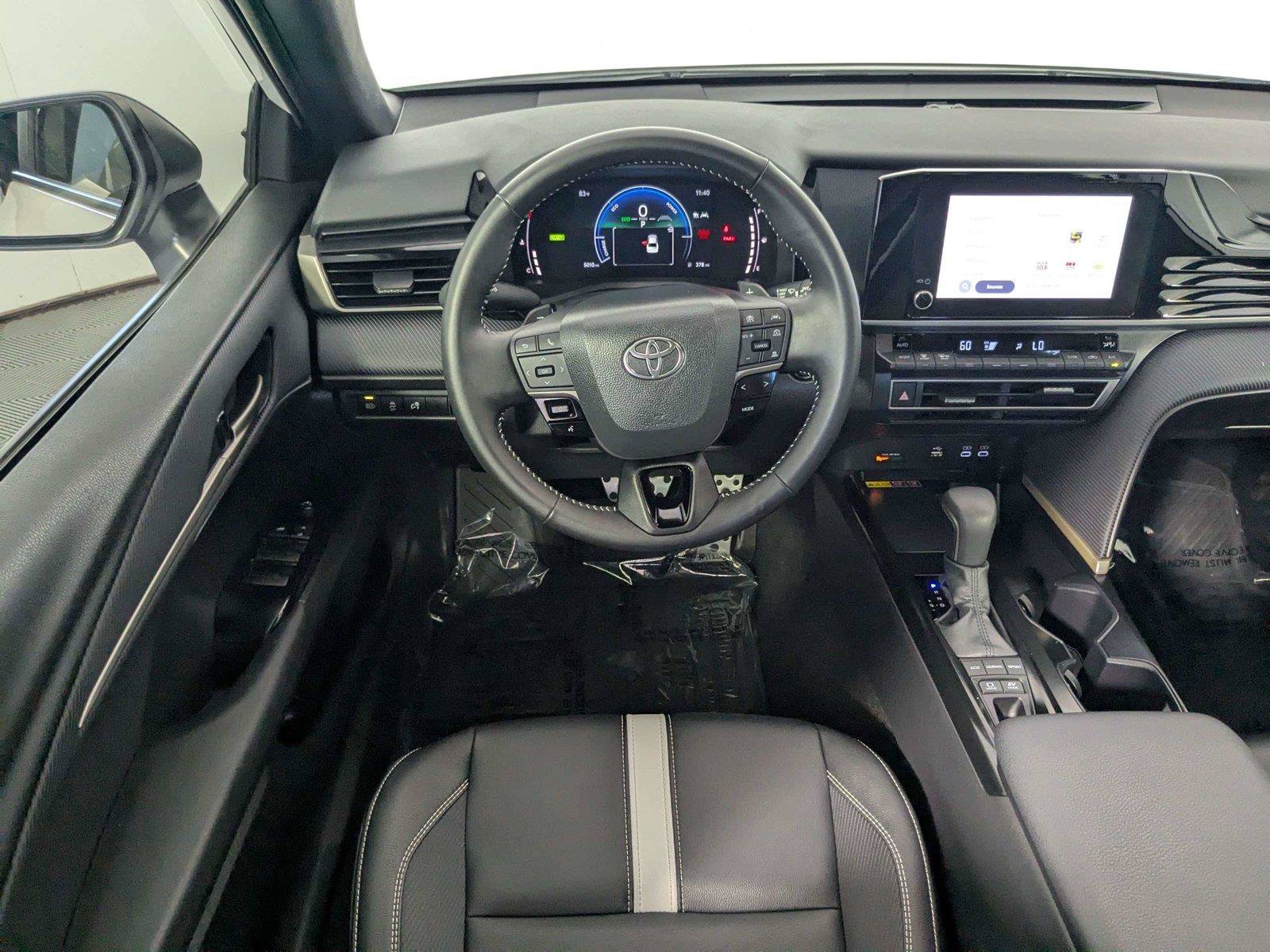 Certified 2026 Toyota Camry Hybrid FWD image 37