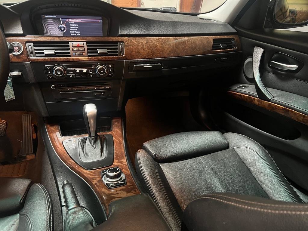 Used 2010 BMW 335i Sedan image 22