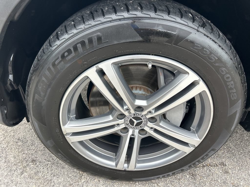 Used 2022 Mercedes-Benz GLC 300 image 17