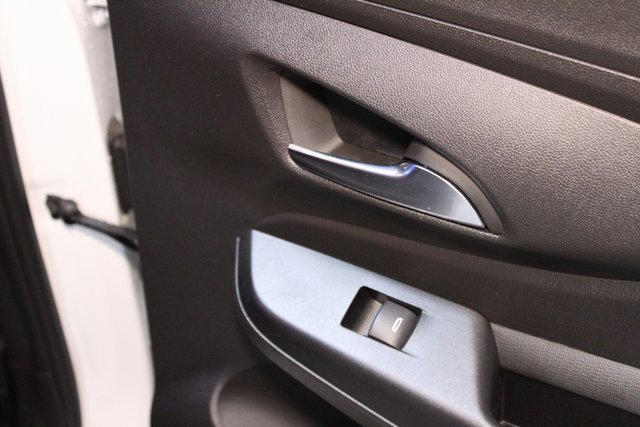 Used 2025 Buick Envista Sport Touring image 13