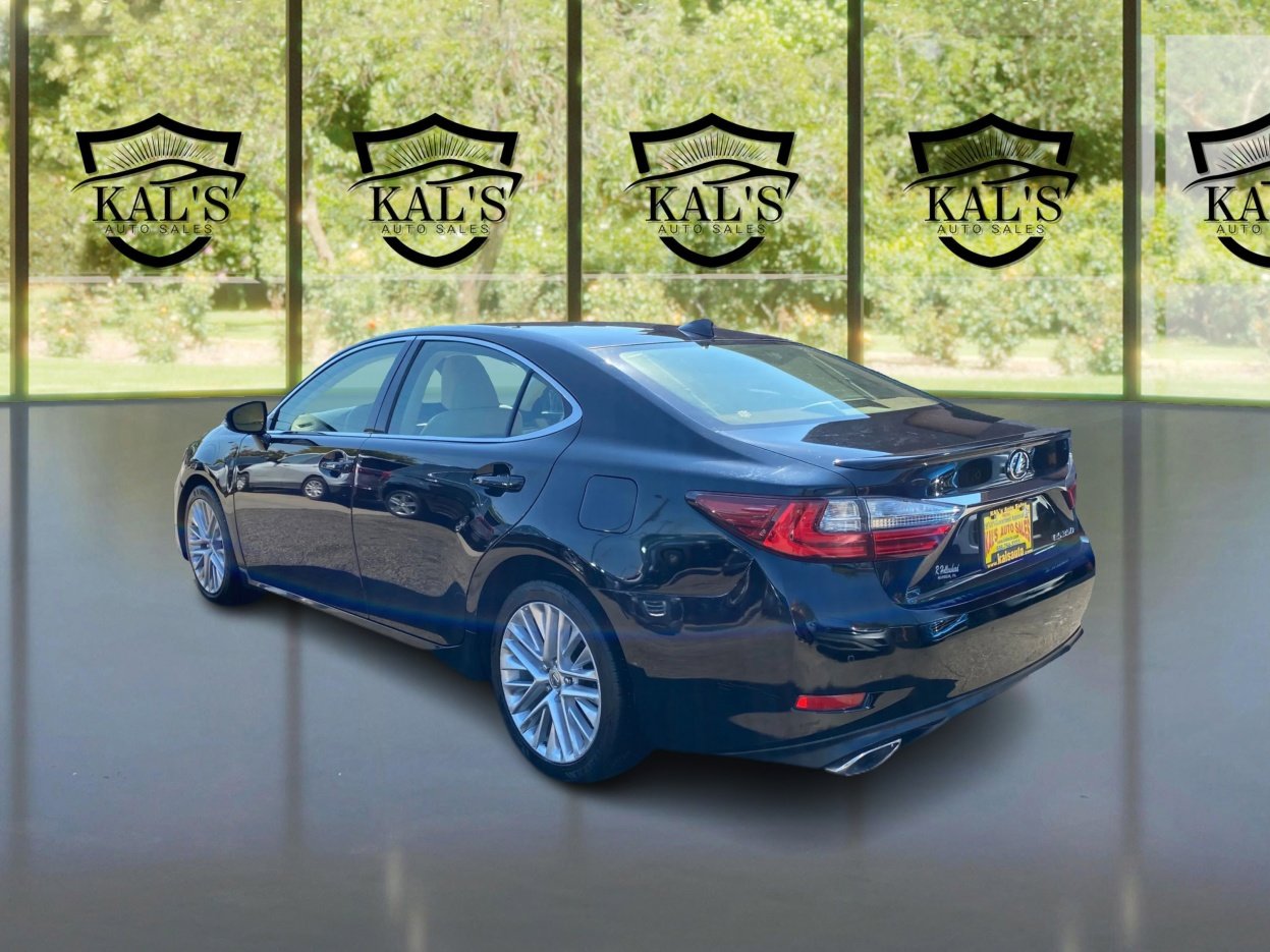 Used 2016 Lexus ES 350 w/ Luxury Package w/Wood Trim image 7