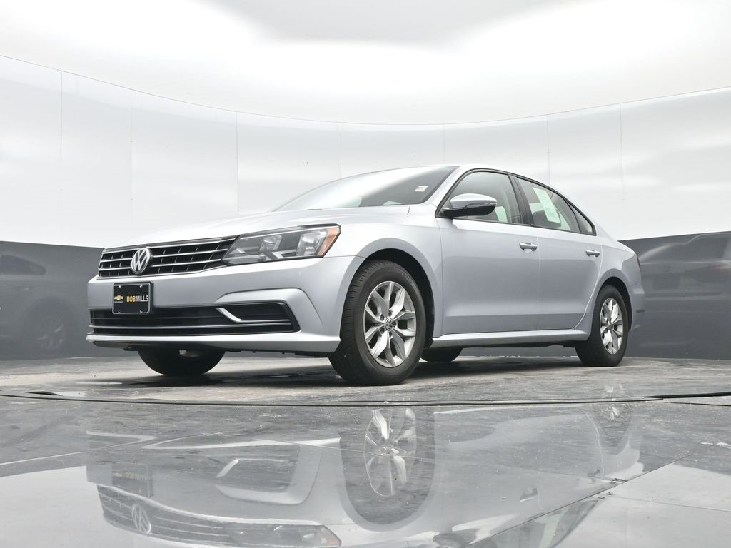 Used 2018 Volkswagen Passat 2.0T S image 25
