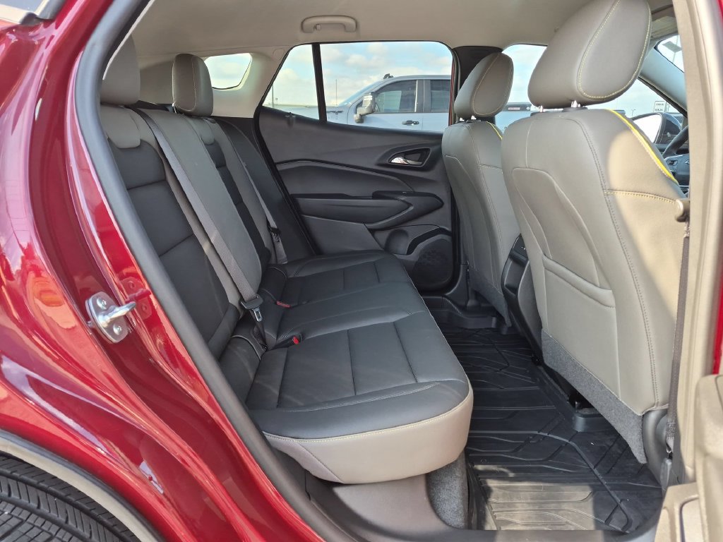 Used 2024 Chevrolet Trax ACTIV w/ Driver Confidence Package FWD image 24