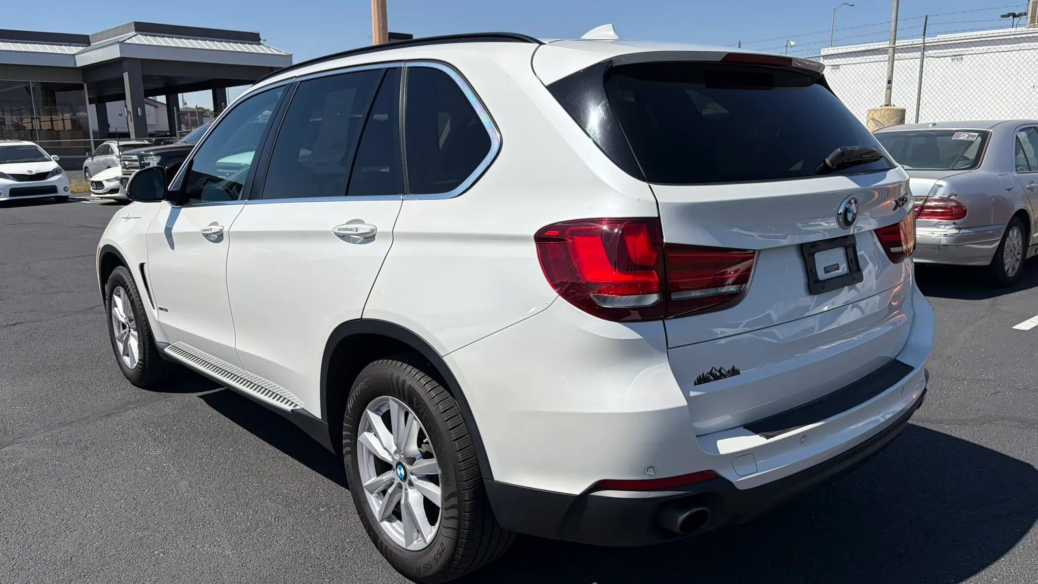 Used 2014 BMW X5 xDrive35i w/ Premium Package AWD/4WD image 3