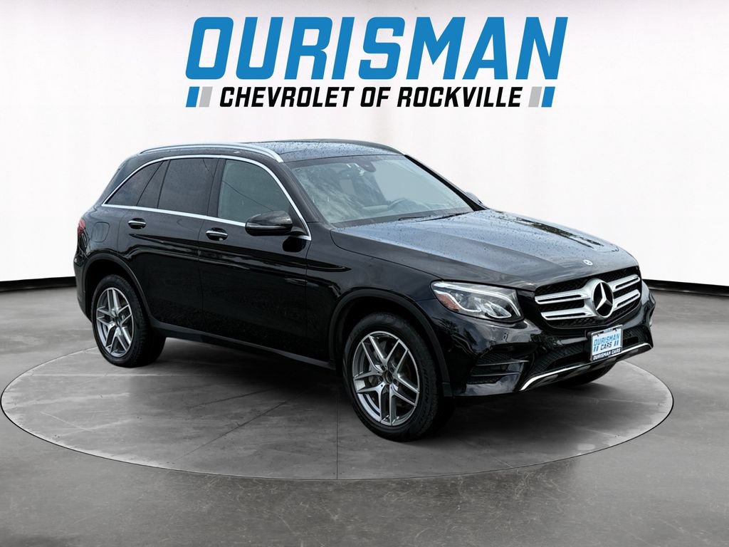 Used 2017 Mercedes-Benz GLC 300 4MATIC image 1