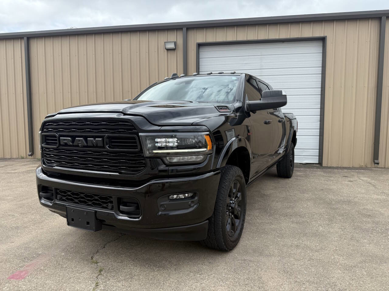 Used 2022 RAM 2500 Limited image 2