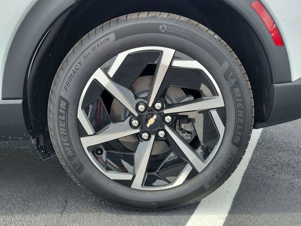 New 2026 Chevrolet Equinox EV LT FWD image 23