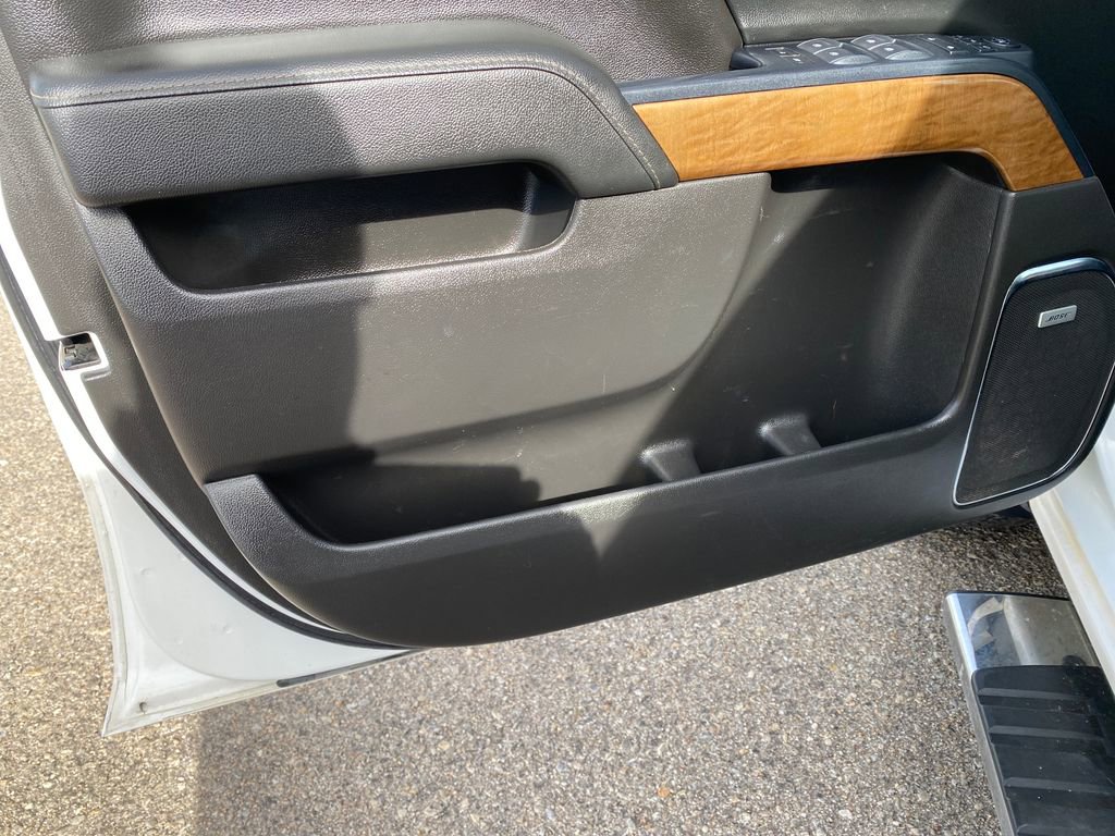 Used 2018 Chevrolet Silverado 1500 LTZ w/ Sport Package AWD/4WD image 12