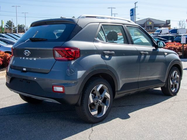 Certified 2026 Hyundai Venue SEL image 5