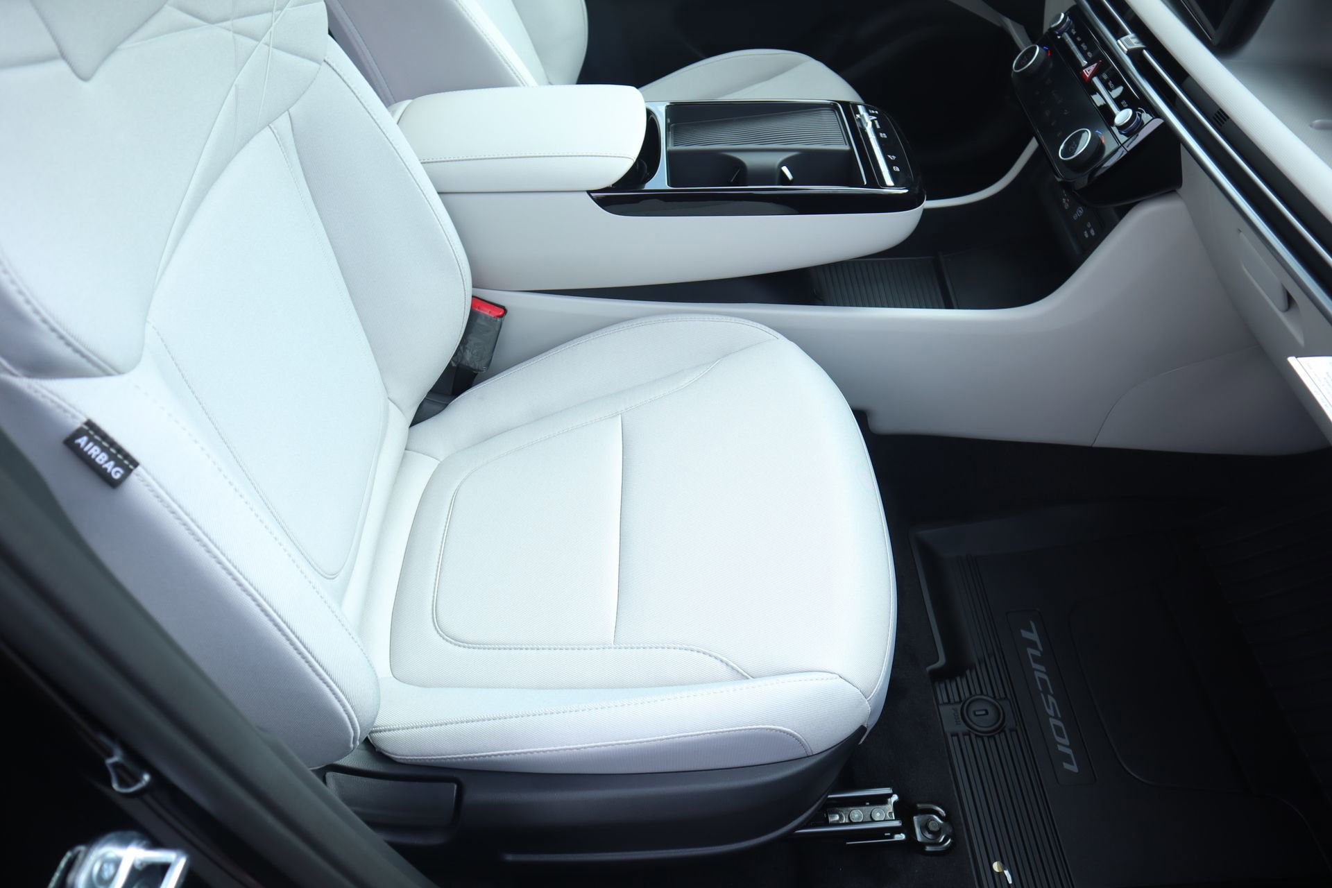 New 2026 Hyundai Tucson Blue SE image 11