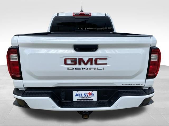 Used 2024 GMC Canyon Denali image 9