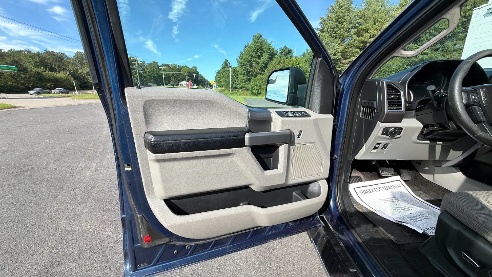 Used 2016 Ford F150 XLT w/ Equipment Group 302A Luxury AWD/4WD image 12