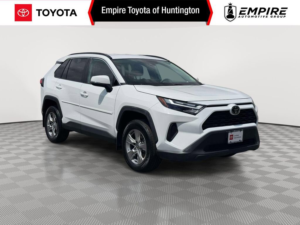 Certified 2025 Toyota RAV4 XLE AWD/4WD image 1