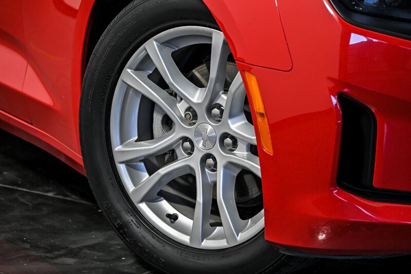 Used 2020 Chevrolet Camaro LS RWD image 3