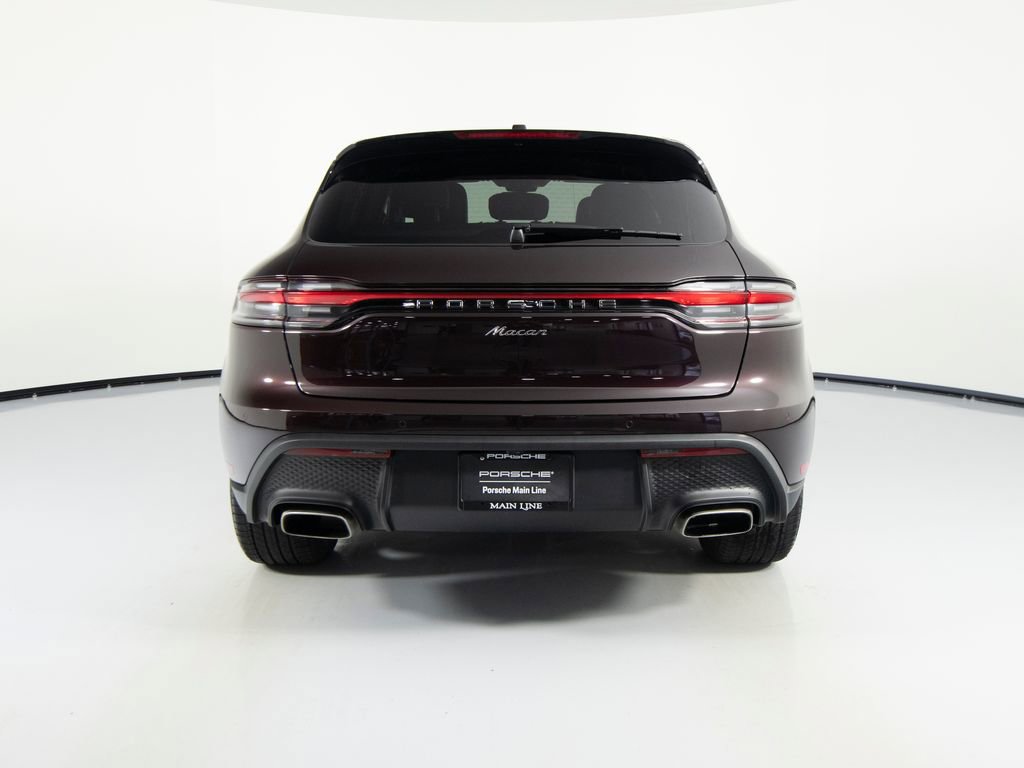 Certified 2025 Porsche Macan image 9