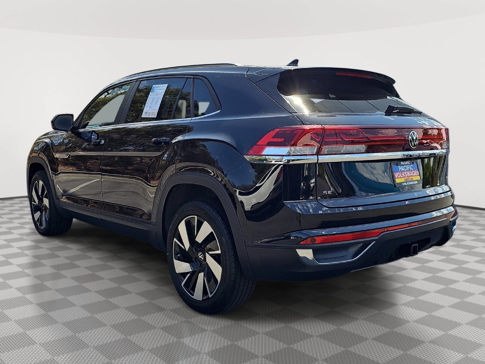 Used 2024 Volkswagen Atlas Cross Sport SE AWD/4WD image 7