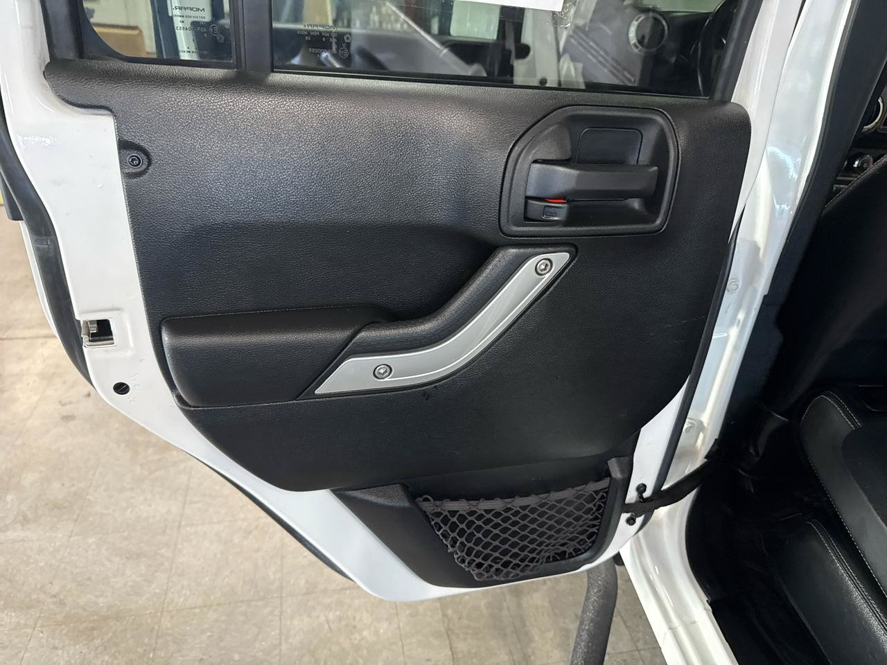 Used 2016 Jeep Wrangler Unlimited Rubicon AWD/4WD image 39