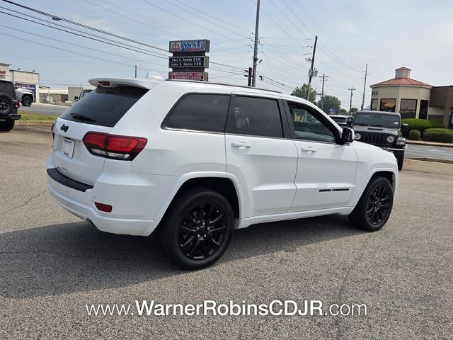 Used 2020 Jeep Grand Cherokee Altitude image 13