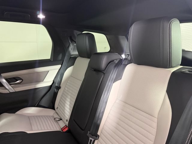 New 2026 Land Rover Discovery Sport Landmark AWD/4WD image 23