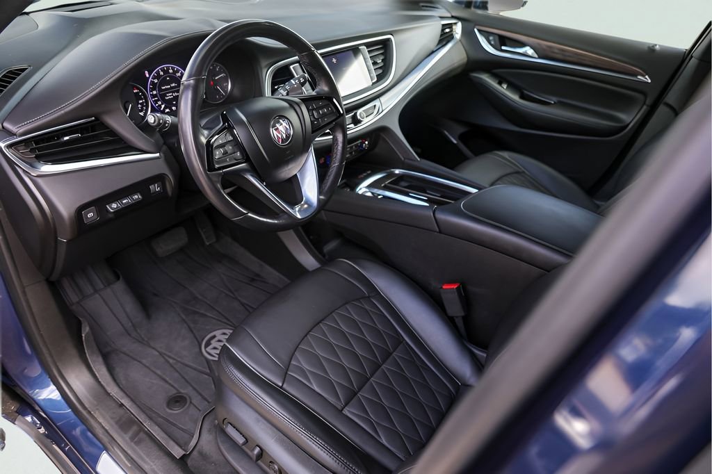Used 2023 Buick Enclave Avenir w/ Avenir Technology Package image 13