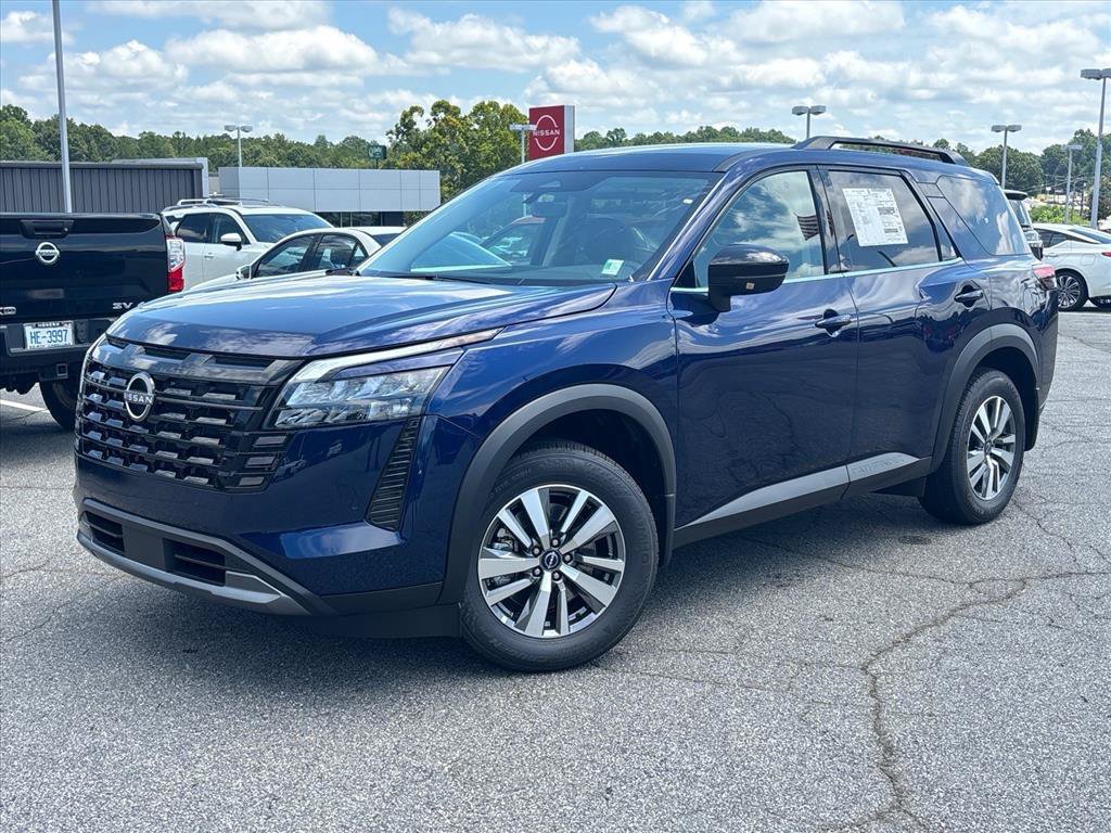 New 2026 Nissan Pathfinder SL FWD image 2