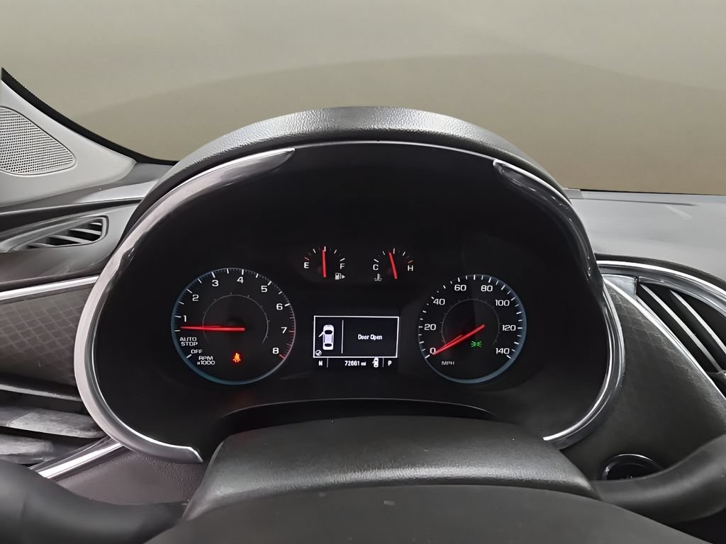 Used 2018 Chevrolet Malibu LT FWD image 34